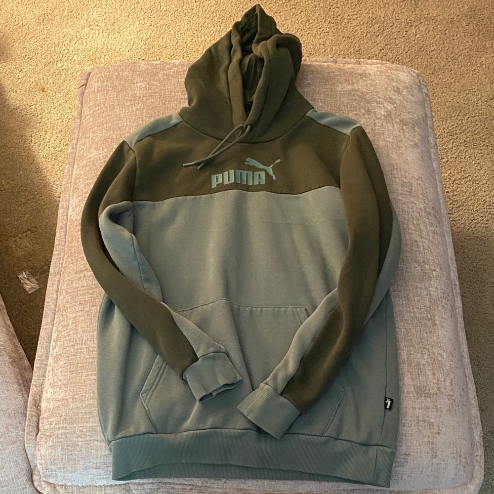 Puma Men's Two-Tone Green Hoodie